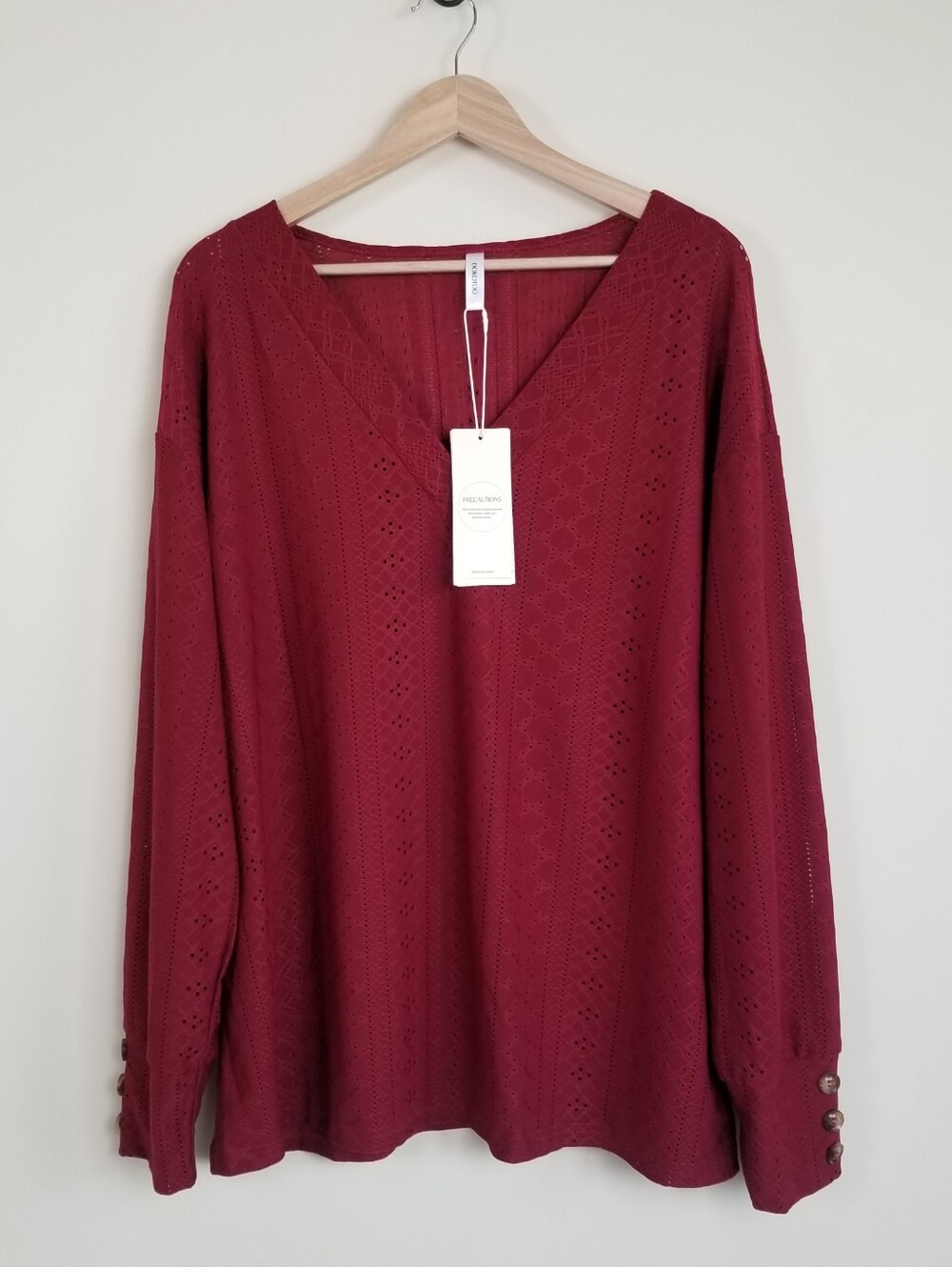 Dokotoo Long Sleeve V-Neck Top Size 2X
